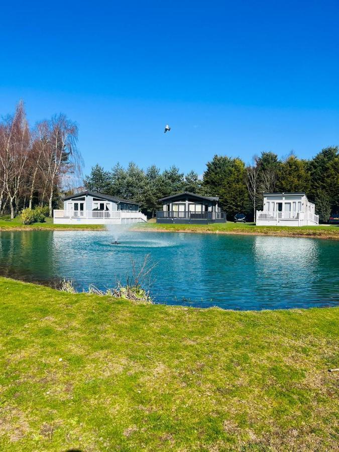 Sutton Lodge With Hot Tub York Exterior foto